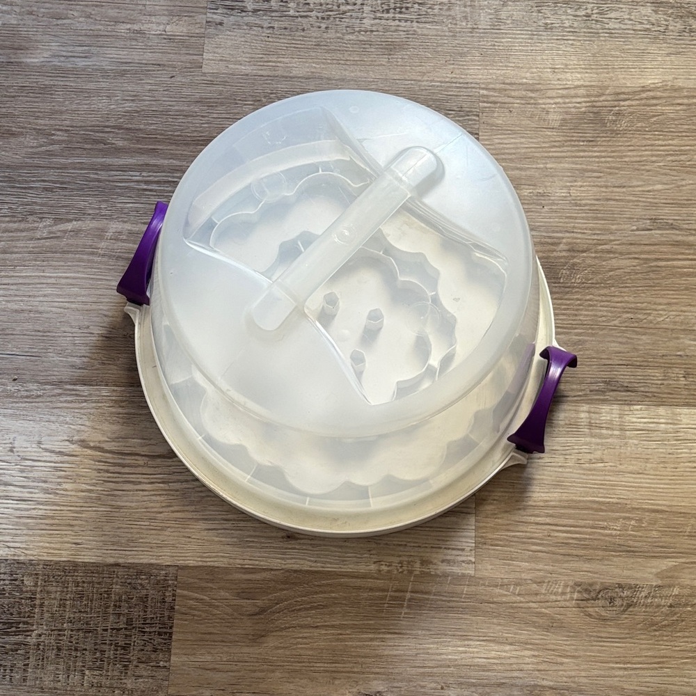 Wilton Cake And Cupcake Carrier